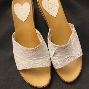 Love & Liberty-White Sandal-Size:41‎